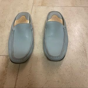 Tod’s drivers in light blue